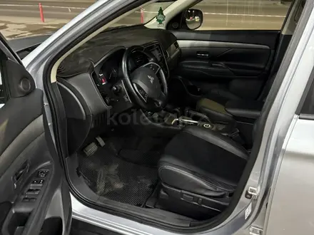 Mitsubishi Outlander 2013 года за 8 000 000 тг. в Алматы – фото 12