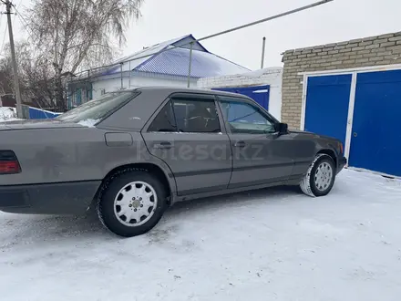 Mercedes-Benz E 200 1990 года за 1 500 000 тг. в Костанай – фото 6