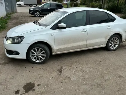 Volkswagen Polo 2015 года за 5 200 000 тг. в Рудный – фото 3