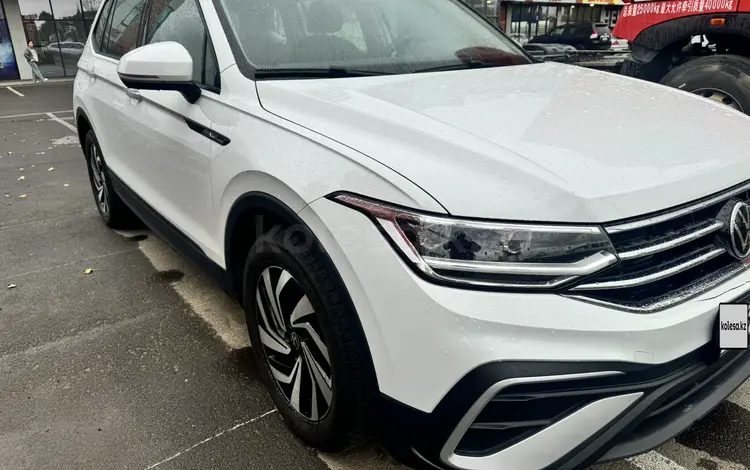 Volkswagen Tiguan 2022 года за 12 500 000 тг. в Алматы