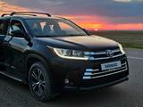 Toyota Highlander 2016 годаүшін16 300 000 тг. в Астана