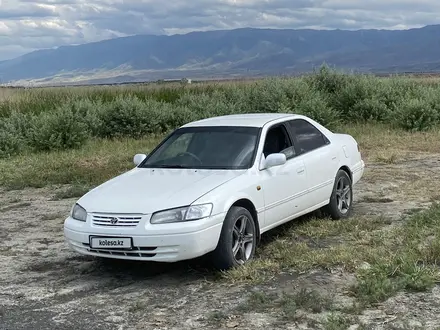 Toyota Camry Gracia 1998 года за 2 900 000 тг. в Ушарал – фото 2