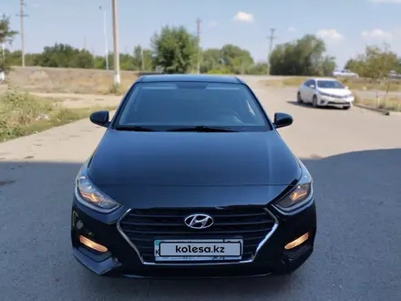 Hyundai Accent 2019 года за 7 300 000 тг. в Актобе – фото 2