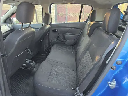 Renault Sandero Stepway 2015 года за 3 990 000 тг. в Актобе – фото 19