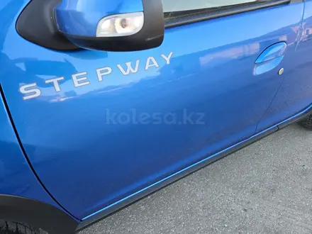 Renault Sandero Stepway 2015 года за 3 990 000 тг. в Актобе – фото 38