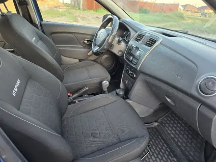Renault Sandero Stepway 2015 года за 3 990 000 тг. в Актобе – фото 9