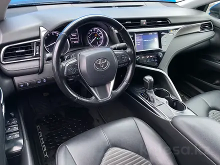 Toyota Camry 2019 года за 11 050 000 тг. в Алматы – фото 8