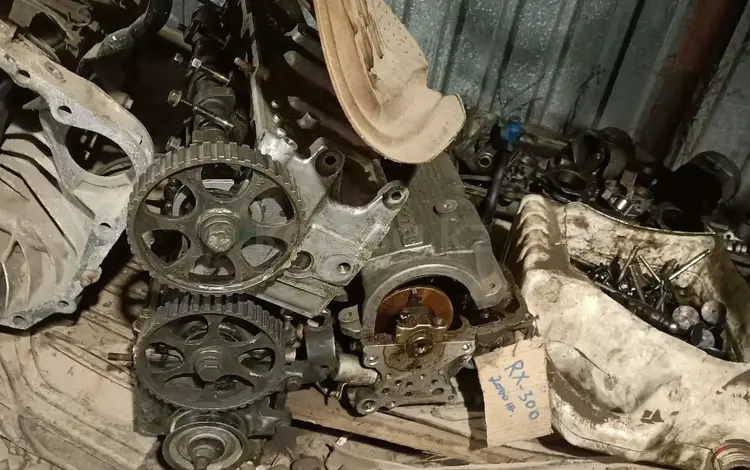 Головка и запчасти мотора за 1 000 тг. в Актобе