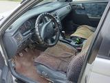 Toyota Carina E 1997 года за 1 400 000 тг. в Казалинск – фото 2