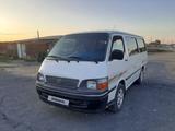 Toyota Hiace 2001 года за 4 500 000 тг. в Астана