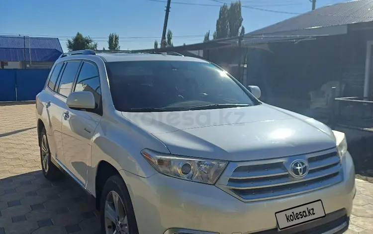 Toyota Highlander 2013 годаүшін9 800 000 тг. в Актобе
