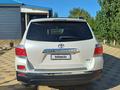 Toyota Highlander 2013 годаүшін9 800 000 тг. в Актобе – фото 3