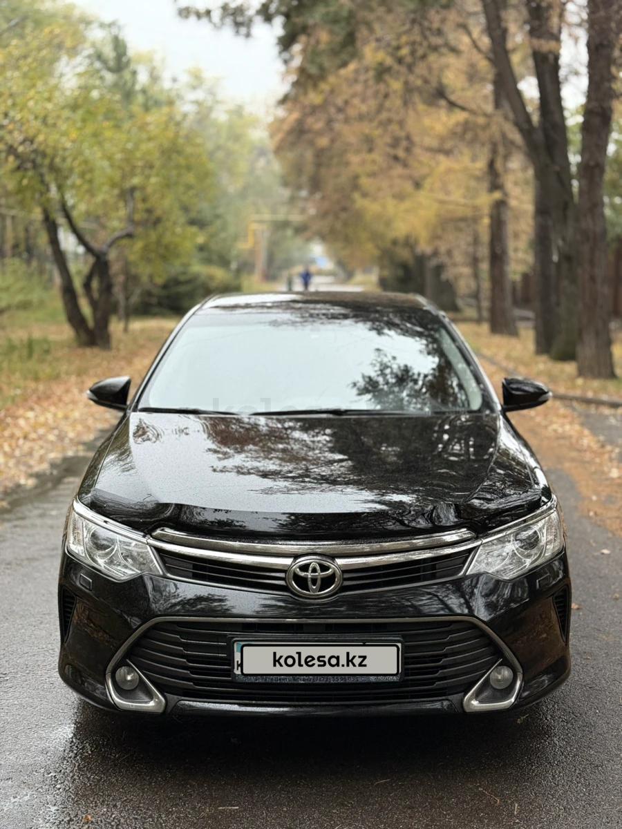 Toyota Camry 2015 г.