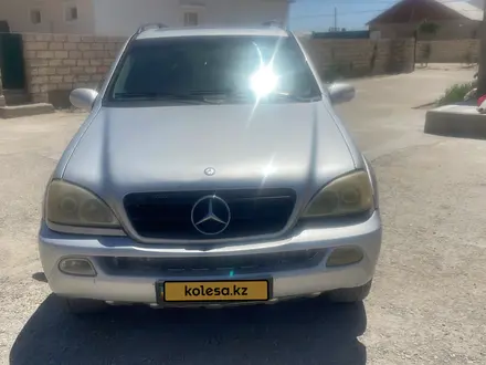 Mercedes-Benz ML 320 2002 года за 2 800 000 тг. в Актау – фото 2