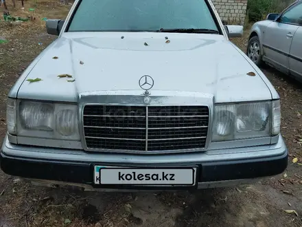 Mercedes-Benz E 260 1992 годаүшін1 200 000 тг. в Аксай – фото 5