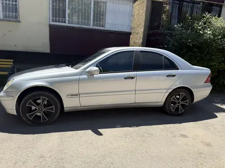 Mercedes-Benz C 200 2000 года за 2 500 000 тг. в Алматы – фото 8