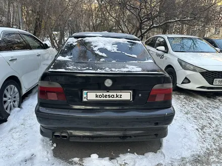 BMW 528 1997 года за 2 200 000 тг. в Алматы – фото 3