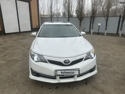 Toyota Camry 2013 года за 7 450 000 тг. в Актобе