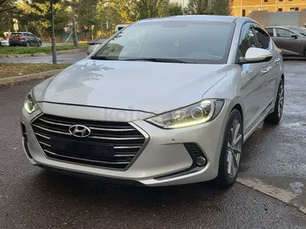 Hyundai Elantra 2017 года за 7 000 000 тг. в Астана