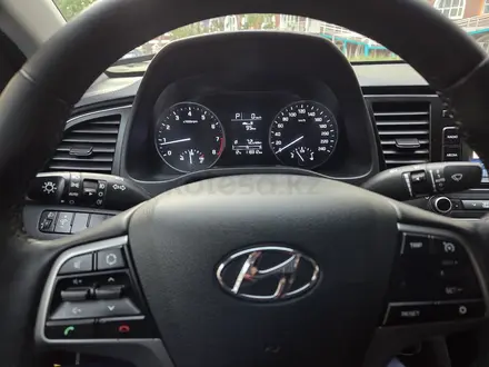 Hyundai Elantra 2017 года за 7 000 000 тг. в Астана – фото 11