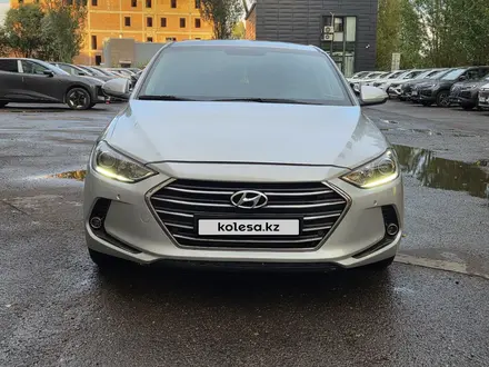 Hyundai Elantra 2017 года за 7 000 000 тг. в Астана – фото 2