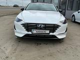 Hyundai Sonata 2022 годаfor15 000 000 тг. в Уральск – фото 4