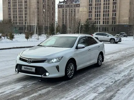 Toyota Camry 2015 года за 9 600 000 тг. в Астана – фото 2