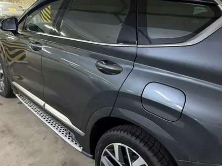 Hyundai Santa Fe 2022 года за 15 400 000 тг. в Астана – фото 4