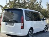 Hyundai Staria 2021 года за 16 500 000 тг. в Алматы – фото 3