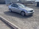 Mercedes-Benz C 230 2004 годаүшін3 700 000 тг. в Уральск – фото 2