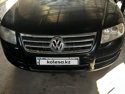 Volkswagen Touareg 2004 года за 5 200 000 тг. в Алматы – фото 4