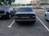Mercedes-Benz E 200 1990 годаүшін750 000 тг. в Караганда – фото 3