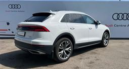Audi Q8 55 TFSI Quattro 2019 года за 25 999 999 тг. в Астана – фото 5