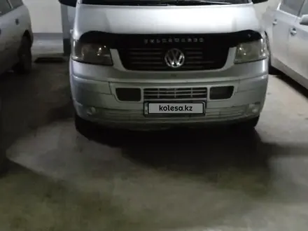 Volkswagen Caravelle 2005 года за 5 500 000 тг. в Астана