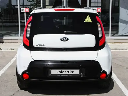 Kia Soul 2015 года за 7 500 000 тг. в Актау – фото 4