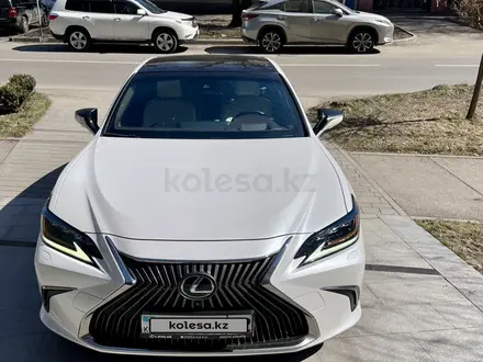 Lexus ES 250 2020 года за 30 000 000 тг. в Алматы – фото 2