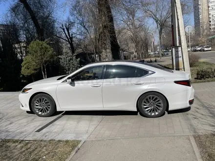 Lexus ES 250 2020 года за 30 000 000 тг. в Алматы – фото 3