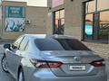 Toyota Camry 2021 года за 9 100 000 тг. в Уральск – фото 4
