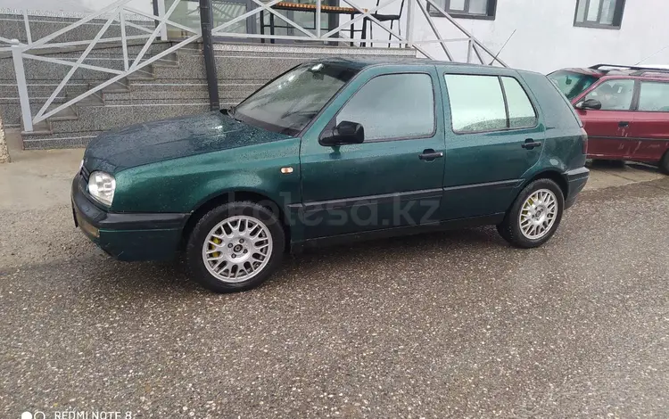 Volkswagen Golf 1997 годаfor1 800 000 тг. в Шымкент