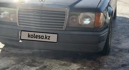 Mercedes-Benz E 230 1989 года за 1 500 000 тг. в Караганда