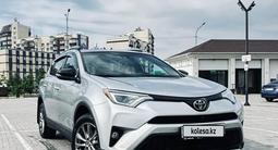 Toyota RAV4 2017 года за 15 500 000 тг. в Алматы