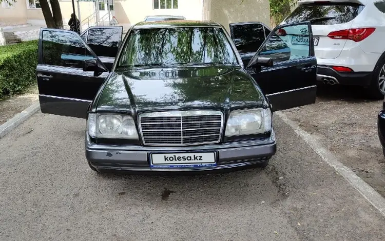 Mercedes-Benz E 220 1994 года за 3 600 000 тг. в Шымкент