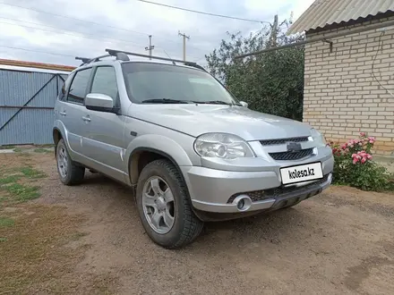 Chevrolet Niva 2012 года за 2 950 000 тг. в Уральск – фото 2