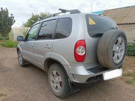 Chevrolet Niva 2012 года за 2 950 000 тг. в Уральск – фото 3