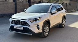 Toyota RAV4 2019 года за 14 900 000 тг. в Караганда