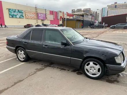 Mercedes-Benz E 220 1995 года за 2 500 000 тг. в Астана – фото 3