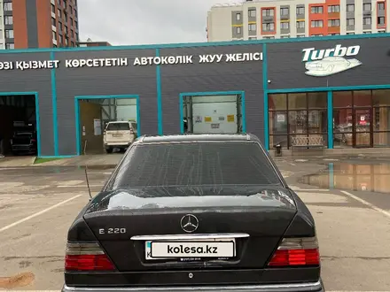 Mercedes-Benz E 220 1995 года за 2 500 000 тг. в Астана – фото 5