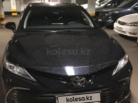 Toyota Camry 2022 года за 17 000 000 тг. в Алматы – фото 2