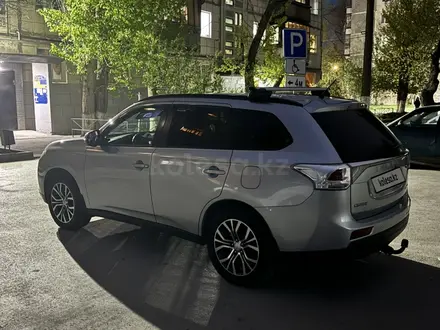 Mitsubishi Outlander 2014 года за 9 000 000 тг. в Костанай – фото 3