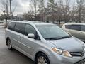 Toyota Sienna 2015 года за 7 500 000 тг. в Астана – фото 2